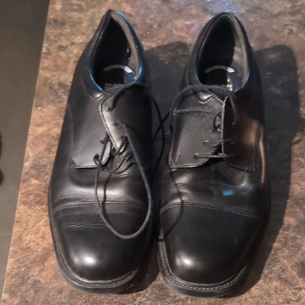 Nunn Bush Classic Black Oxfords